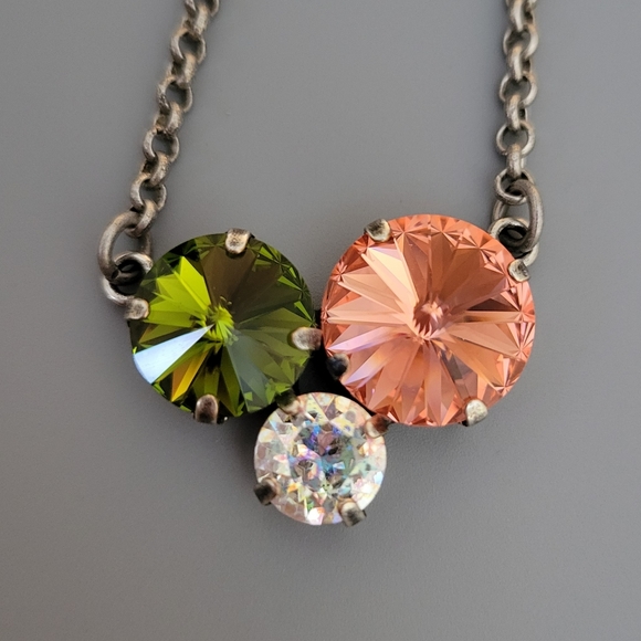 Austrian Crystal Cluster Pendant Necklace in Antique Silver - Picture 1 of 9
